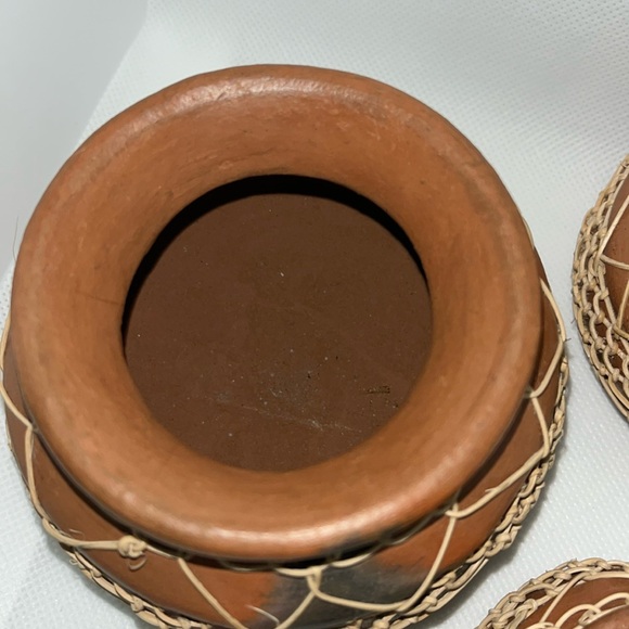 3 clay pots with woven overlay - Picture 5 of 13